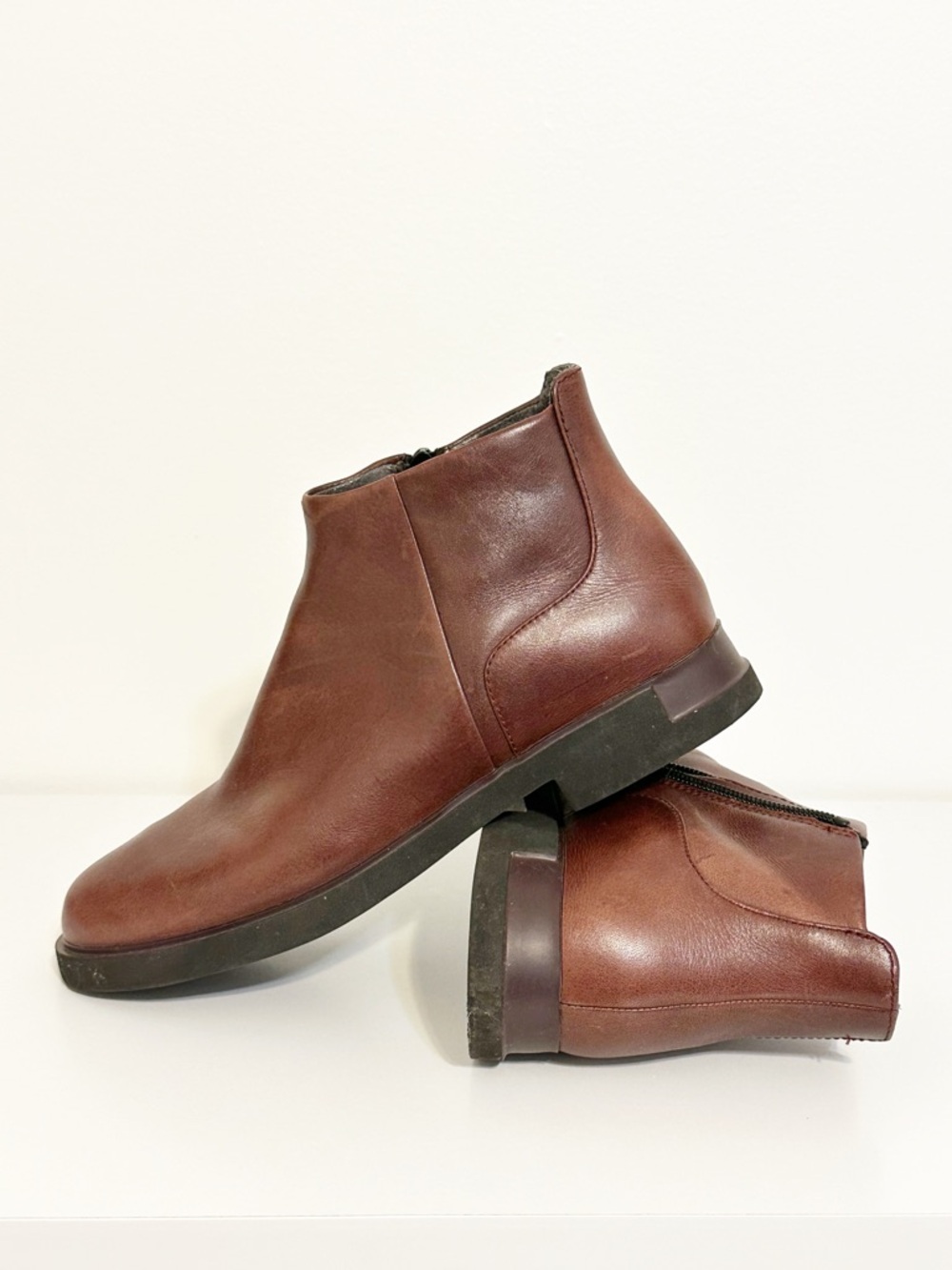 Camper Brown Leather Ankle Boots EU 39 US 8.5-9 Molded Insole Side Zip EUC